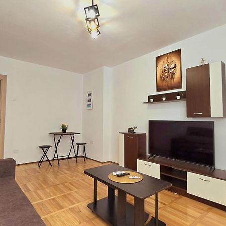 Apartament Confort Hd Χουνεντοάρα Εξωτερικό φωτογραφία